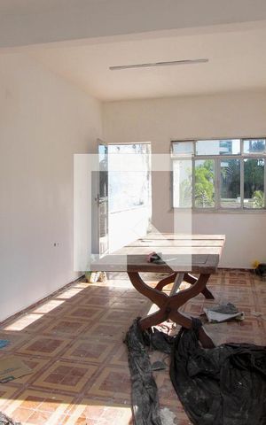 Casa de condomínio à venda com 400m², 5 quartos e 2 vagas Casa de condomínio à venda com 400m², 5 quartos e 2 vagasSala 2