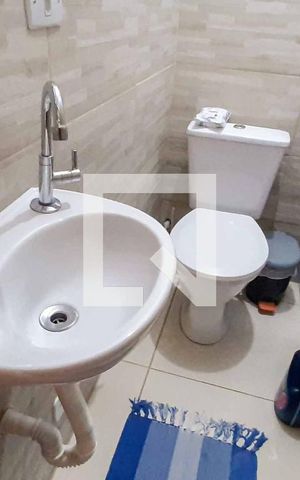 Casa à venda com 198m², 4 quartos e 2 vagas Casa à venda com 198m², 4 quartos e 2 vagasEdícula - Lavabo