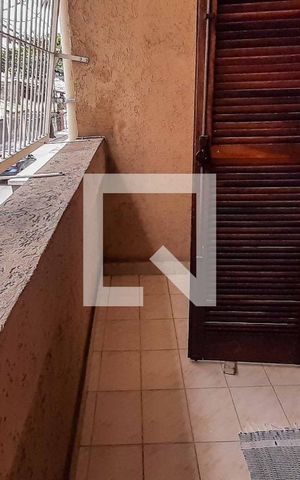Casa à venda com 198m², 4 quartos e 2 vagas Casa à venda com 198m², 4 quartos e 2 vagasSuíte