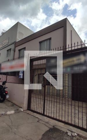 Casa à venda com 125m², 3 quartos e 4 vagas Casa à venda com 125m², 3 quartos e 4 vagasFachada