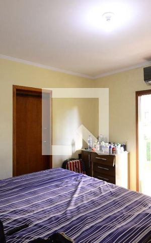 Casa à venda com 180m², 4 quartos e 10 vagasSuíte 3