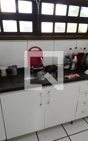 Casa à venda com 180m², 4 quartos e 10 vagasCozinha