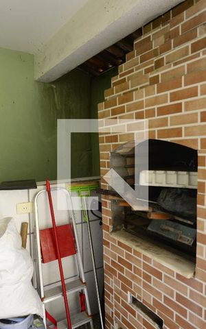 Casa à venda com 180m², 4 quartos e 10 vagasChurrasqueira