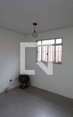 Casa de condomínio à venda com 56m², 2 quartos e 1 vagaSala