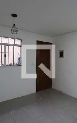 Casa de condomínio à venda com 56m², 2 quartos e 1 vagaSala