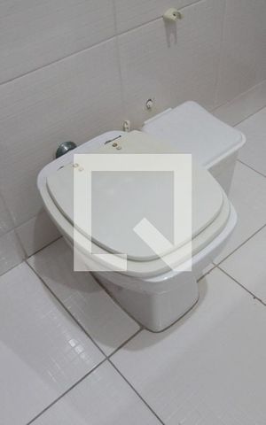 Casa à venda com 551m², 5 quartos e 6 vagasBanheiro da Suite 1