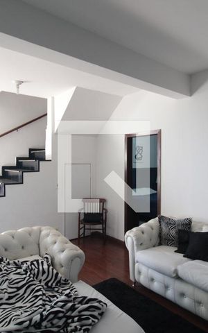 Casa à venda com 551m², 5 quartos e 6 vagasSala de TV