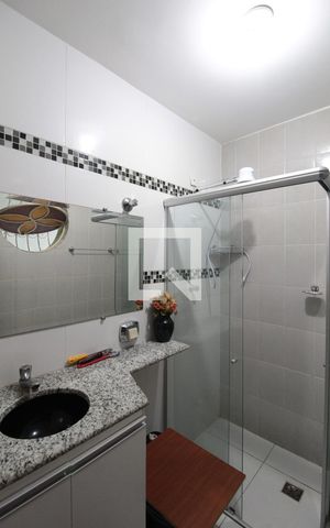 Casa à venda com 551m², 5 quartos e 6 vagasBanheiro da Suite 4
