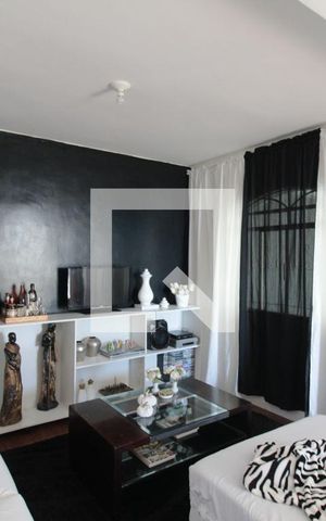 Casa à venda com 551m², 5 quartos e 6 vagasSala de TV