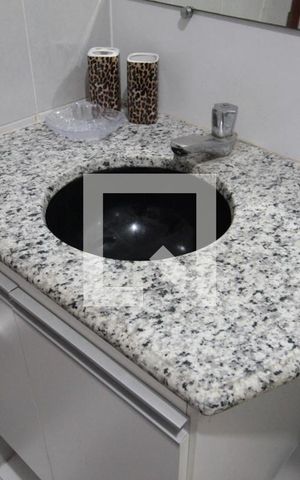 Casa à venda com 551m², 5 quartos e 6 vagasBanheiro da Suite 4