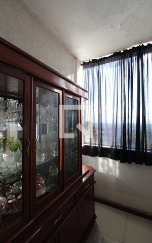 Casa à venda com 551m², 5 quartos e 6 vagasEscritório 1