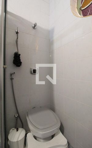 Casa à venda com 551m², 5 quartos e 6 vagasBanheiro da Suite 2