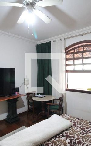 Casa à venda com 551m², 5 quartos e 6 vagasSuite 1