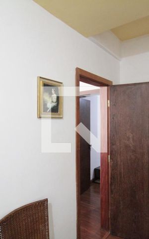 Casa à venda com 551m², 5 quartos e 6 vagasEscritório 2