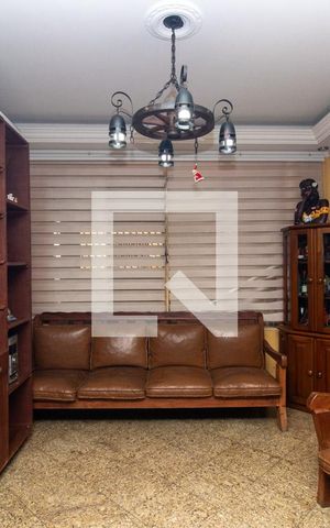 Casa à venda com 161m², 3 quartos e 3 vagas Casa à venda com 161m², 3 quartos e 3 vagasSala 2