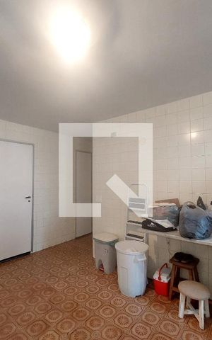 Apartamento à venda com 411m², 4 quartos e 3 vagas Apartamento à venda com 411m², 4 quartos e 3 vagasÁrea de Serviço