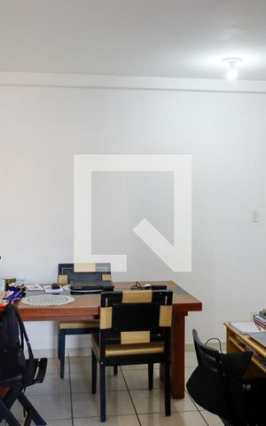 Apartamento à venda com 51m², 2 quartos e 1 vaga Apartamento à venda com 51m², 2 quartos e 1 vagaSala