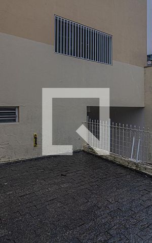 Casa à venda com 359m², 7 quartos e 4 vagas Casa à venda com 359m², 7 quartos e 4 vagasGaragem