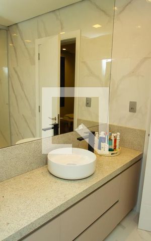 Casa de condomínio à venda com 210m², 4 quartos e 4 vagas Casa de condomínio à venda com 210m², 4 quartos e 4 vagasBanheiro da Suíte 2