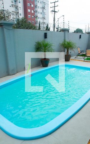 Casa de condomínio à venda com 210m², 4 quartos e 4 vagas Casa de condomínio à venda com 210m², 4 quartos e 4 vagasPiscina