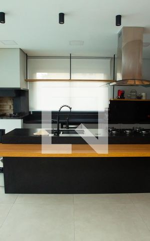 Casa de condomínio à venda com 210m², 4 quartos e 4 vagas Casa de condomínio à venda com 210m², 4 quartos e 4 vagasCozinha