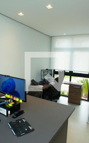 Casa de condomínio à venda com 210m², 4 quartos e 4 vagas Casa de condomínio à venda com 210m², 4 quartos e 4 vagas Escritório