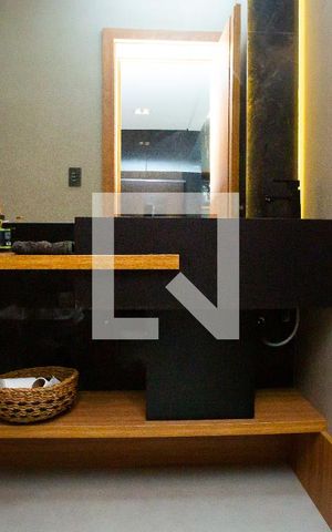 Casa de condomínio à venda com 210m², 4 quartos e 4 vagas Casa de condomínio à venda com 210m², 4 quartos e 4 vagasLavabo