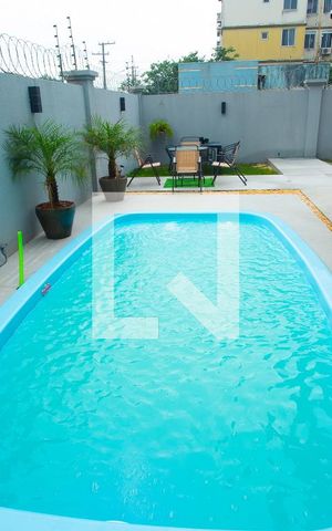 Casa de condomínio à venda com 210m², 4 quartos e 4 vagas Casa de condomínio à venda com 210m², 4 quartos e 4 vagasPiscina