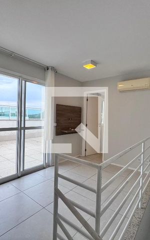 Apartamento à venda com 112m², 2 quartos e 1 vaga Apartamento à venda com 112m², 2 quartos e 1 vagaSala (Segundo andar)