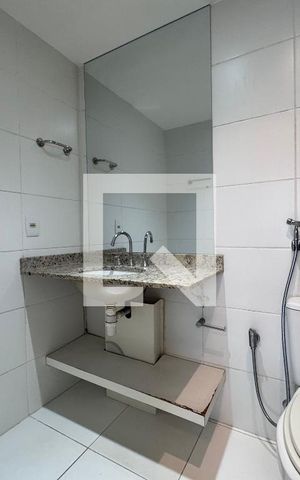 Apartamento à venda com 112m², 2 quartos e 1 vaga Apartamento à venda com 112m², 2 quartos e 1 vagaSuite 1 - Banheiro