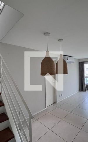 Apartamento à venda com 112m², 2 quartos e 1 vaga Apartamento à venda com 112m², 2 quartos e 1 vagaSala