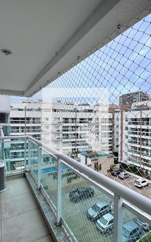 Apartamento à venda com 112m², 2 quartos e 1 vaga Apartamento à venda com 112m², 2 quartos e 1 vagaVaranda