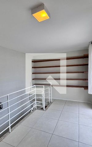 Apartamento à venda com 112m², 2 quartos e 1 vaga Apartamento à venda com 112m², 2 quartos e 1 vagaSala (Segundo andar)