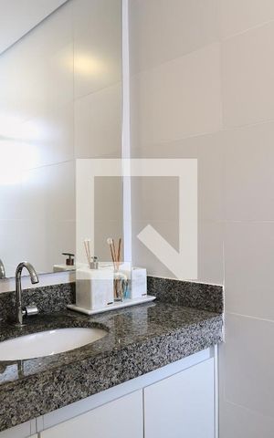 Apartamento à venda com 112m², 3 quartos e 2 vagas Apartamento à venda com 112m², 3 quartos e 2 vagasBanheiro da Suíte 1