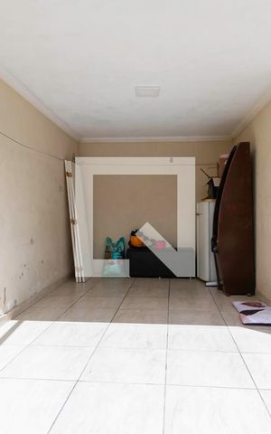 Casa à venda com 360m², 4 quartos e 2 vagas Casa à venda com 360m², 4 quartos e 2 vagasGaragem
