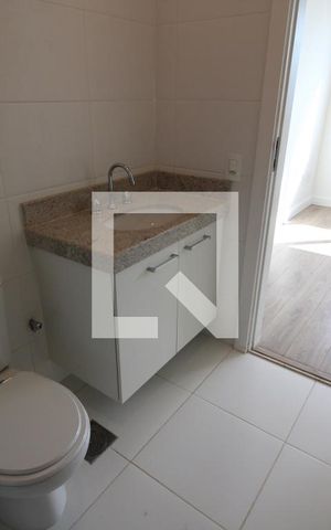 Apartamento para alugar com 82m², 2 quartos e 1 vagaSuíte 2 - Banheiro