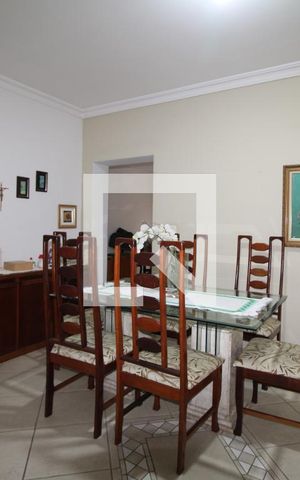 Casa à venda com 320m², 5 quartos e 8 vagasSala de Jantar