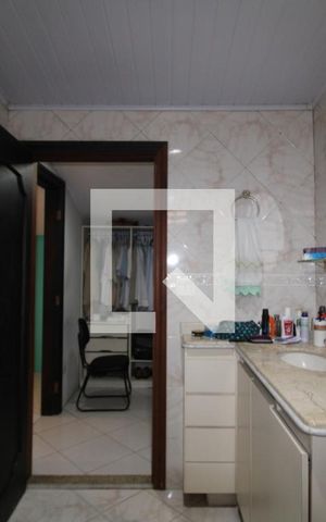Casa à venda com 320m², 5 quartos e 8 vagasBanheiro da Suíte 3