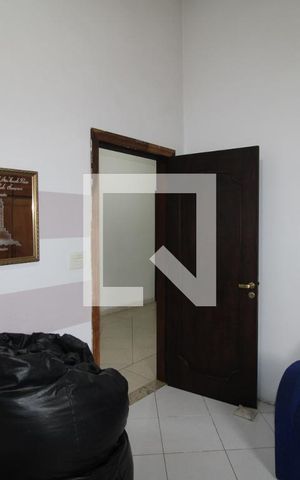 Casa à venda com 320m², 5 quartos e 8 vagasQuarto 2