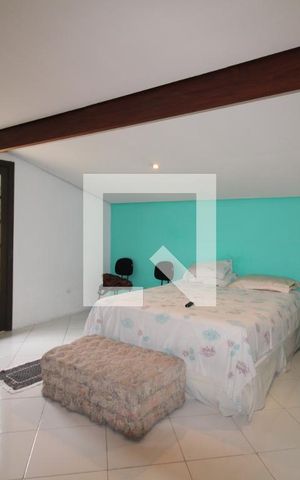 Casa à venda com 320m², 5 quartos e 8 vagasSuíte 3