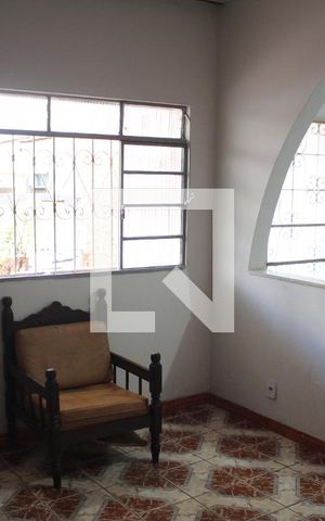 Casa à venda com 280m², 2 quartos e 1 vagaSala