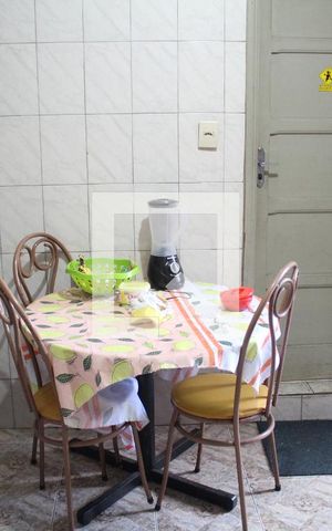 Casa à venda com 280m², 2 quartos e 1 vagaCozinha