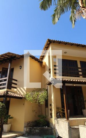 Casa de condomínio à venda com 160m², 3 quartos e 3 vagasFachada