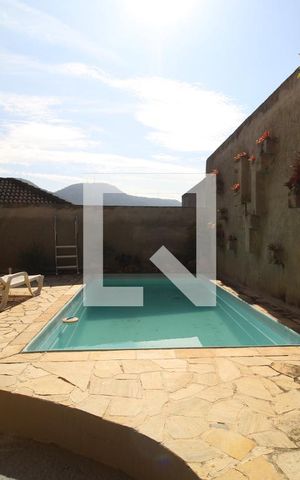 Casa de condomínio à venda com 160m², 3 quartos e 3 vagasÁrea comum - Piscina
