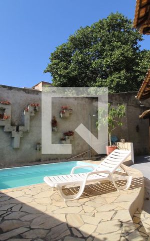 Casa de condomínio à venda com 160m², 3 quartos e 3 vagasÁrea comum - Piscina