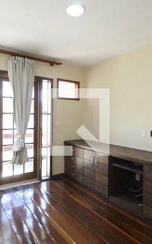 Casa de condomínio à venda com 160m², 3 quartos e 3 vagasQuarto 2