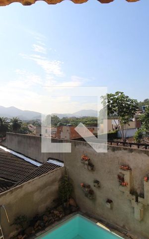 Casa de condomínio à venda com 160m², 3 quartos e 3 vagasVista da Varanda da Suíte