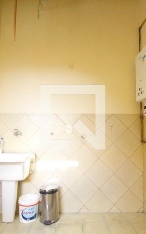 Casa de condomínio à venda com 160m², 3 quartos e 3 vagasÁrea de serviço