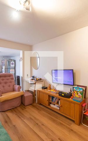 Casa à venda com 174m², 3 quartos e 2 vagas Casa à venda com 174m², 3 quartos e 2 vagasSala Casa 2
