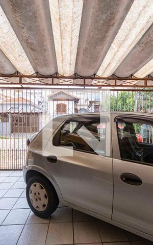 Casa à venda com 174m², 3 quartos e 2 vagas Casa à venda com 174m², 3 quartos e 2 vagasGaragem